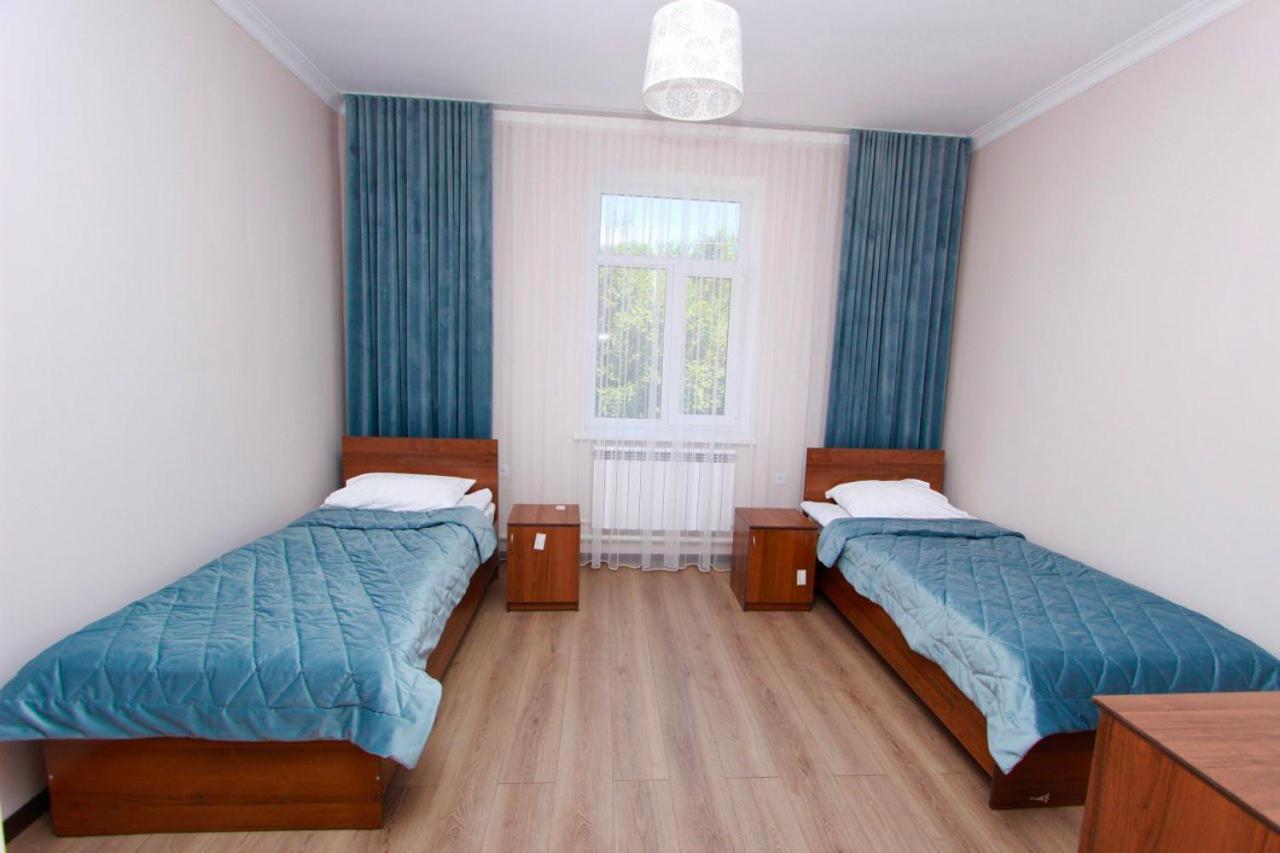 Muras Hotel Karakol Eksteriør billede